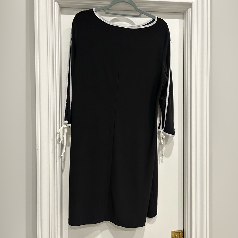 Black Dress with White Trim and cutout tie sleeves. EUC. Size XL.